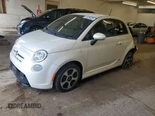 2017 FIAT 500e with VIN 3C3CFFGE9HT525304, listed as a Copart auction lot 61429425 with 33,270 mi miles and Salvage title. Bid and sale history available at DreamBid. Image 1.