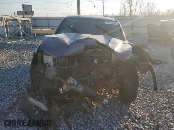 2020 Toyota Tacoma SR5 z VIN 3TMCZ5AN2LM309531, wystawiony jako Copart lot #46415625 z przebiegiem 124 426 mil mil oraz Szkoda całkowita • Salvage title. Historia ofert i sprzedaży dostępna na DreamBid. Obrazek 5.