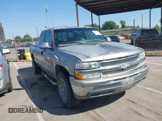 2000 Chevrolet Silverado 1500 LT with VIN 1GCEK19T2YE386163, listed as a IAAI auction lot 42229742 with 251,756 mi miles and . Bid and sale history available at DreamBid. Image 1.