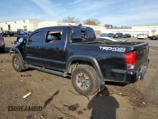 2017 Toyota Tacoma SR5 with VIN 3TMCZ5AN4HM110634, listed as a Copart auction lot 78436244 with 98,046 mi miles and Salvage Title. Bid and sale history available at carsss.com. Image 2.