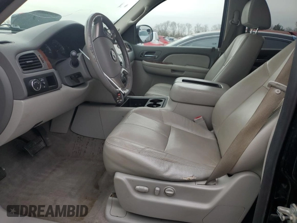 2009 GMC Yukon SLT w/4SB with VIN 1GKFC33099J117831, listed as a Copart auction lot 44417365 with 197,485 mi miles and Salvage Title. Bid and sale history available at carsss.com. Image 7.
