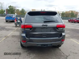 2017 Jeep Grand Cherokee Laredo with VIN 1C4RJFAG9HC885716, listed as a IAAI auction lot 41795182 with 110,613 mi miles. Bid and sale history available at carsss.com. Image 17.
