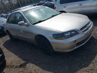 1999 Honda Accord LX z VIN 1HGCG6650XA073292, wystawiony jako IAAI lot #42103278 z przebiegiem Nie podano mil oraz . Historia ofert i sprzedaży dostępna na DreamBid. Obrazek 1.