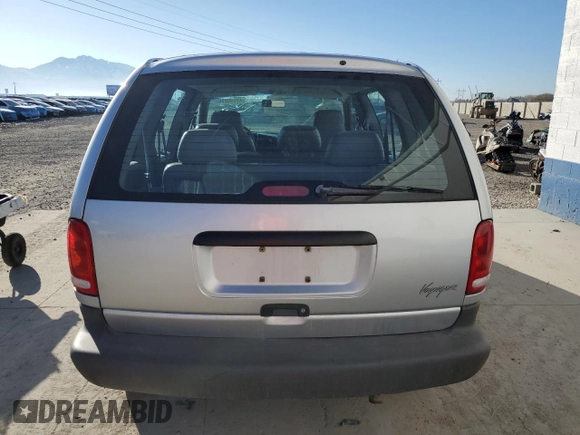 2000 Plymouth Voyager z VIN 2P4FP25B3YR572611, wystawiony jako Copart lot #47240295 z przebiegiem 166 525 mil mil oraz Szkody całkowita. Historia ofert i sprzedaży dostępna na DreamBid. Obrazek 6.