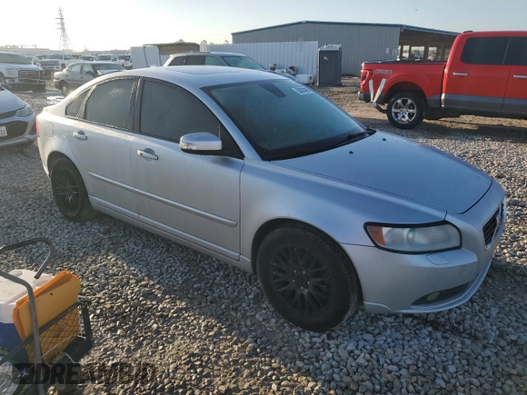 2010 Volvo S40 with VIN YV1382MS7A2510357, listed as a Copart auction lot 50303895 with 157,008 mi miles and Salvage Title. Bid and sale history available at carsss.com. Image 4.