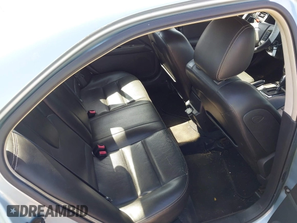 2010 Ford Fusion Hybrid z VIN 3FADP0L3XAR138980, wystawiony jako IAAI lot #41545161 z przebiegiem 92 386 mil mil oraz . Historia ofert i sprzedaży dostępna na DreamBid. Obrazek 8.