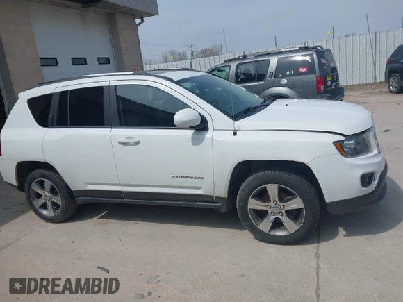 2017 Jeep Compass High Altitude with VIN 1C4NJCEB1HD212246, listed as a IAAI auction lot 42095253 with 123,834 mi miles. Bid and sale history available at carsss.com. Image 13.