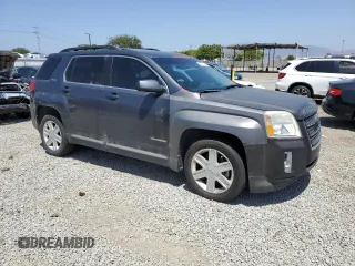 2011 GMC Terrain SLE-2 z VIN 2CTALSEC4B6249281, wystawiony jako Copart lot #57477015 z przebiegiem 152 583 mil mil oraz Szkody całkowita. Historia ofert i sprzedaży dostępna na DreamBid. Obrazek 4.