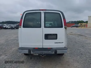 1997 Chevrolet Chevy Van с VIN 1GCFG29M7V1055926, выставлен на аукционе IAAI как лот 42307029 с пробегом 184 462 миль миль и . История ставок и продаж доступна на DreamBid. Изображение 16.