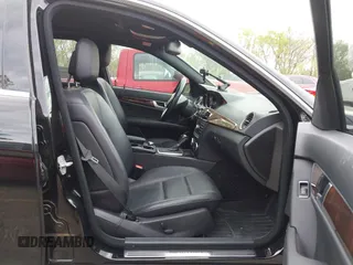 2013 Mercedes-Benz C-Class C 300 Sport with VIN WDDGF8AB5DR259585, listed as a IAAI auction lot 42019712 with 98,718 mi miles. Bid and sale history available at carsss.com. Image 5.