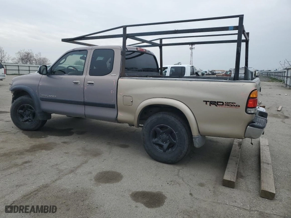2000 Toyota Tundra SR5 with VIN 5TBBT4417YS102309, listed as a Copart auction lot 47950735 with 245,784 mi miles and Salvage Title. Bid and sale history available at carsss.com. Image 2.