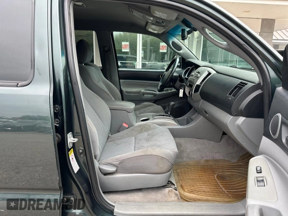 2009 Toyota Tacoma z VIN 3TMMU52N39M012424, wystawiony jako Copart lot #60904275 z przebiegiem 286 128 mil mil oraz Czysty tytuł • Clean title. Historia ofert i sprzedaży dostępna na DreamBid. Obrazek 5.