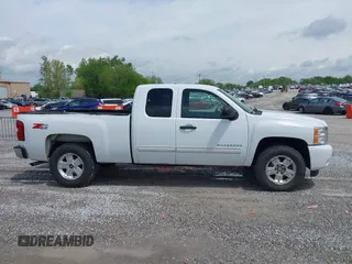 2009 Chevrolet Silverado 1500 LT with VIN 1GCEK290X9Z291310, listed as a IAAI auction lot 42055477 with 154,712 mi miles and . Bid and sale history available at DreamBid. Image 13.