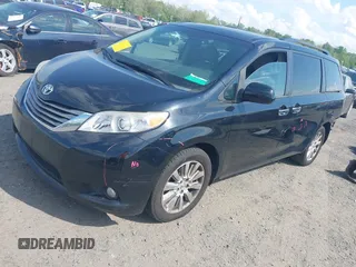 2015 Toyota Sienna Limited z VIN 5TDDK3DC9FS113212, wystawiony jako IAAI lot #42176943 z przebiegiem 136 426 mil mil oraz . Historia ofert i sprzedaży dostępna na DreamBid. Obrazek 18.