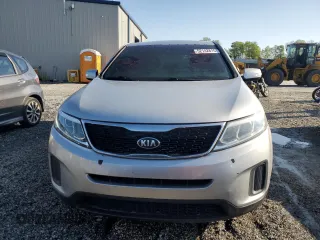 2014 Kia Sorento LX z VIN 5XYKT3A68EG508612, wystawiony jako Copart lot #52142815 z przebiegiem 168 341 mil mil oraz Szkoda całkowita • Salvage title. Historia ofert i sprzedaży dostępna na DreamBid. Obrazek 5.