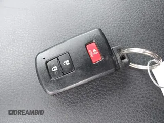 2021 Toyota Tacoma SR z VIN 3TMCZ5AN5MM372821, wystawiony jako IAAI lot #41886586 z przebiegiem 68 878 mil mil oraz . Historia ofert i sprzedaży dostępna na DreamBid. Obrazek 11.