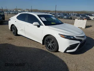 2022 Toyota Camry SE z VIN 4T1G11AK8NU644181, wystawiony jako IAAI lot #41979152 z przebiegiem 30 384 mil mil oraz . Historia ofert i sprzedaży dostępna na DreamBid. Obrazek 1.
