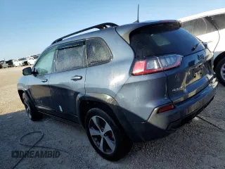 2020 Jeep Cherokee Latitude with VIN 1C4PJMCX1LD632370, listed as a Copart auction lot 81005414 with 0 mi miles and Salvage Title. Bid and sale history available at carsss.com. Image 2.
