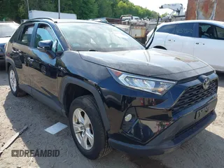 2021 Toyota RAV4 XLE с VIN 2T3P1RFV6MC182924, выставлен на аукционе IAAI как лот 42418502 с пробегом 80 061 миль миль и . История ставок и продаж доступна на DreamBid. Изображение 1.