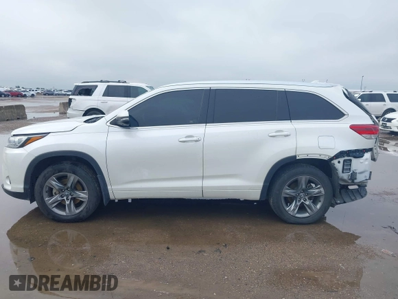 2018 Toyota Highlander Limited with VIN 5TDDZRFH3JS887374, listed as a IAAI auction lot 42363370 with 128,601 mi miles and . Bid and sale history available at DreamBid. Image 15.