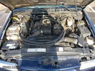 2001 Chevrolet S-10 with VIN 1GCCS195518202802, listed as a IAAI auction lot 41407056 with 221,478 mi miles. Bid and sale history available at carsss.com. Image 10.