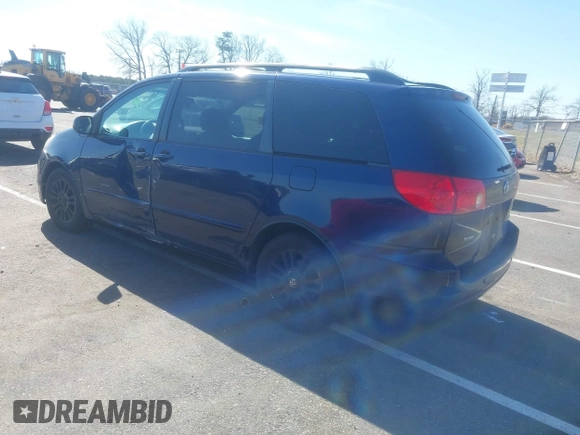 2007 Toyota Sienna XLE with VIN 5TDZK22C07S056161, listed as a IAAI auction lot 41820123 with 206,675 mi miles. Bid and sale history available at carsss.com. Image 3.