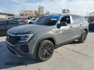 2024 Volkswagen Atlas SE z VIN 1V2WE2CA2RC262320, wystawiony jako Copart lot #57114235 z przebiegiem 5 513 mil mil oraz Szkoda całkowita • Salvage title. Historia ofert i sprzedaży dostępna na DreamBid. Obrazek 1.