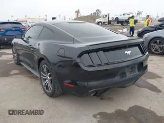 2016 Ford Mustang EcoBoost z VIN 1FA6P8TH0G5237709, wystawiony jako IAAI lot #42100996 z przebiegiem 81 096 mil mil oraz . Historia ofert i sprzedaży dostępna na DreamBid. Obrazek 3.