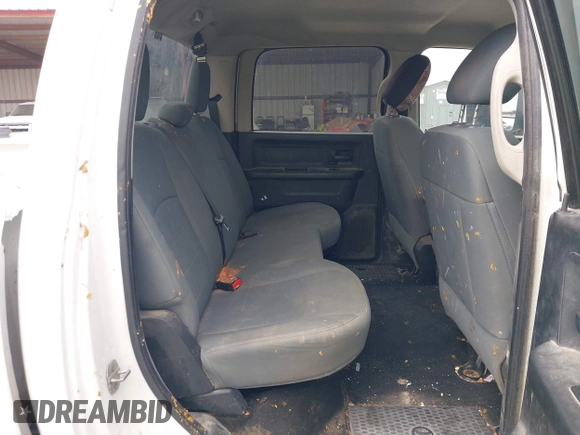 2014 Ram 2500 Tradesman with VIN 3C6UR5HL1EG296109, listed as a IAAI auction lot 41915810 with 208,264 mi miles. Bid and sale history available at carsss.com. Image 8.