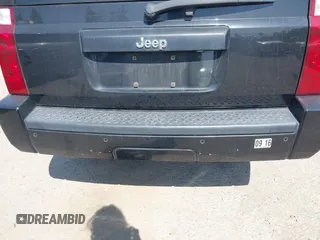 2008 Jeep Commander Sport with VIN 1J8HH48K28C180481, listed as a IAAI auction lot 42402789 with 215,404 mi miles and . Bid and sale history available at DreamBid. Image 6.