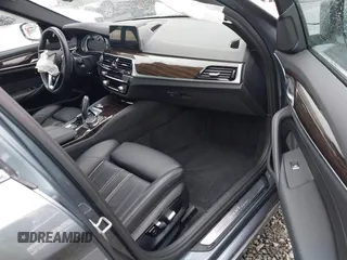 2018 BMW 5 Series 530i xDrive with VIN WBAJA7C54JWA72657, listed as a IAAI auction lot 41821105 with 48,033 mi miles. Bid and sale history available at carsss.com. Image 5.