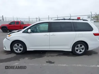2020 Toyota Sienna LE Auto Access Seat с VIN 5TDKZ3DC0LS044909, выставлен на аукционе IAAI как лот 42289084 с пробегом 71 090 миль миль и . История ставок и продаж доступна на DreamBid. Изображение 15.