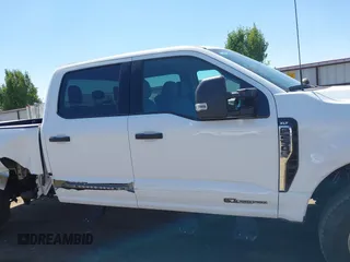 2025 Ford F-250 XL с VIN 1FT7W2BT5SEC99779, выставлен на аукционе IAAI как лот 42849068 с пробегом 7 850 миль миль и . История ставок и продаж доступна на DreamBid. Изображение 13.