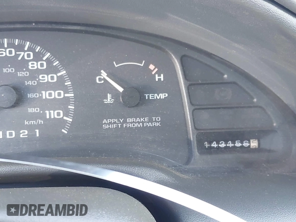 1998 Chevrolet Cavalier z VIN 1G1JC5243W7261625, wystawiony jako IAAI lot #41692051 z przebiegiem 143 156 mil mil oraz . Historia ofert i sprzedaży dostępna na DreamBid. Obrazek 7.