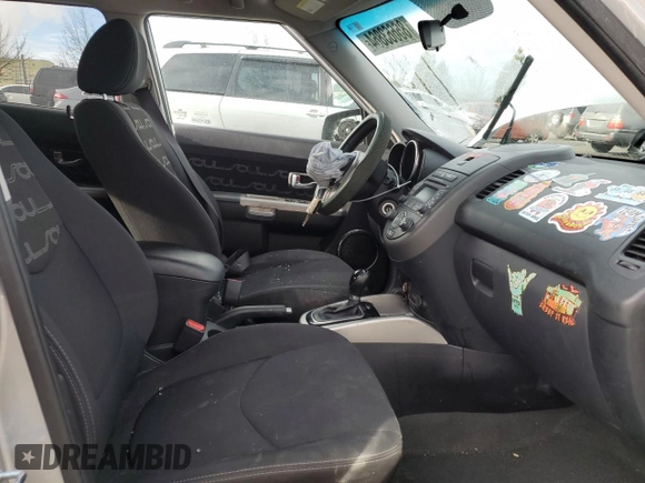 2012 Kia Soul + with VIN KNDJT2A61C7385509, listed as a Copart auction lot 86663864 with 60,091 mi miles and Salvage Title. Bid and sale history available at carsss.com. Image 7.