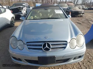 2007 Mercedes-Benz CLK-Class 3.5L with VIN WDBTK56F67F207689, listed as a IAAI auction lot 41797499 with 190,565 mi miles. Bid and sale history available at carsss.com. Image 12.