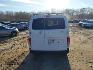 2017 Nissan NV200 S z VIN 3N6CM0KN2HK712280, wystawiony jako IAAI lot #41211228 z przebiegiem 153 840 mil mil oraz . Historia ofert i sprzedaży dostępna na DreamBid. Obrazek 17.