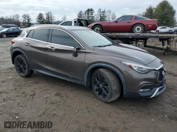 2017 Infiniti QX30 Luxury with VIN SJKCH5CRXHA016187, listed as a Copart auction lot 44020604 with 89,105 mi miles. Bid and sale history available at carsss.com. Image 4.