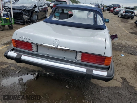 1985 Mercedes-Benz SL with VIN WDBBA45C6FA024529, listed as a Copart auction lot 73559924 with 75,789 mi miles and Salvage title. Bid and sale history available at DreamBid. Image 6.