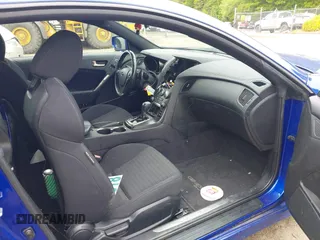 2013 Hyundai Genesis Coupe 2.0T с VIN KMHHT6KD6DU080282, выставлен на аукционе IAAI как лот 42251773 с пробегом 90 845 миль миль и . История ставок и продаж доступна на DreamBid. Изображение 5.