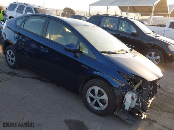 2015 Toyota Prius Four with VIN JTDKN3DUXF1998475, listed as a IAAI auction lot 41848450 with 176,229 mi miles. Bid and sale history available at carsss.com. Image 1.