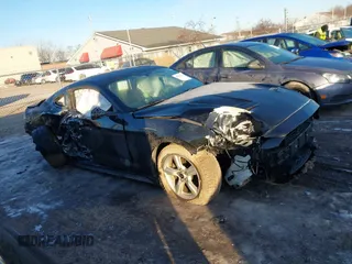 2019 Ford Mustang EcoBoost z VIN 1FA6P8TH7K5133596, wystawiony jako IAAI lot #41423178 z przebiegiem 123 372 mil mil oraz . Historia ofert i sprzedaży dostępna na DreamBid. Obrazek 13.