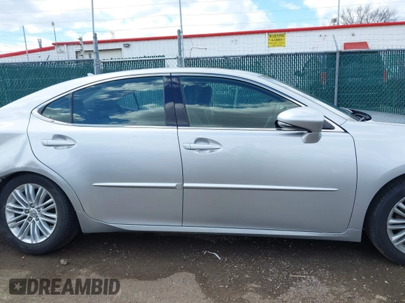 2013 Lexus ES 250 с VIN JTHBK1GG2D2074928, выставлен на аукционе IAAI как лот 41879132 с пробегом 108 932 миль миль и . История ставок и продаж доступна на DreamBid. Изображение 13.