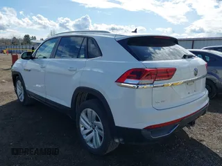 2022 Volkswagen Atlas SE with VIN 1V2HE2CA8NC224402, listed as a IAAI auction lot 41964747 with 50,233 mi miles and . Bid and sale history available at DreamBid. Image 3.
