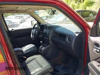 2016 Jeep Patriot High Altitude z VIN 1C4NJRFBXGD580912, wystawiony jako IAAI lot #42276322 z przebiegiem 119 412 mil mil oraz . Historia ofert i sprzedaży dostępna na DreamBid. Obrazek 5.