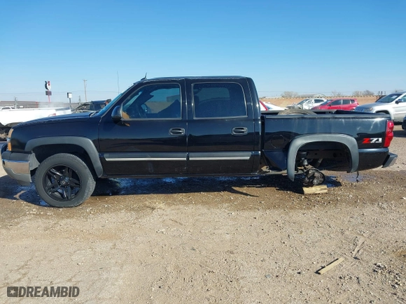 2005 Chevrolet Silverado 1500 LS with VIN 2GCEK13T551184097, listed as a IAAI auction lot 41598653 with 218,461 mi miles. Bid and sale history available at carsss.com. Image 15.
