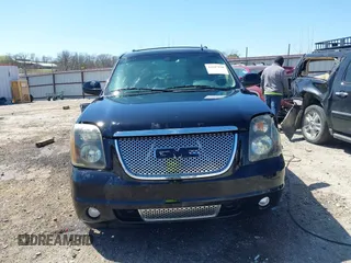 2010 GMC Yukon Denali with VIN 1GKUKEEF5AR201853, listed as a IAAI auction lot 41847258 with 205,431 mi miles. Bid and sale history available at carsss.com. Image 12.
