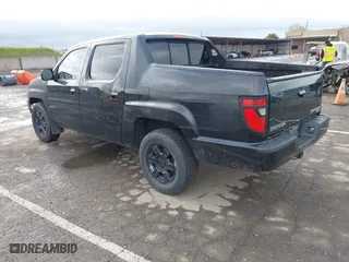 2013 Honda Ridgeline RTS with VIN 5FPYK1F46DB015386, listed as a IAAI auction lot 41928477 with 275,963 mi miles. Bid and sale history available at carsss.com. Image 3.