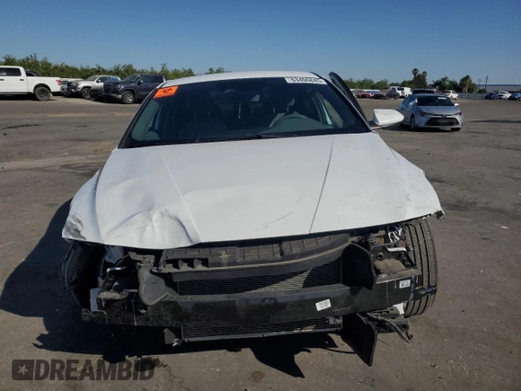 2024 Hyundai Elantra SEL with VIN KMHLM4DG4RU733265, listed as a Copart auction lot 63406845 with 8,994 mi miles and Salvage title. Bid and sale history available at DreamBid. Image 5.