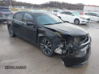 2012 Chrysler 200 S with VIN 1C3CCBHG6CN233751, listed as a IAAI auction lot 41470241 with 173,383 mi miles. Bid and sale history available at carsss.com. Image 1.